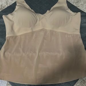 Gently used Honeylove Liftwear tank size 2x